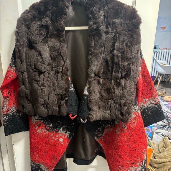 Fur collared pea coat - Picture 1 of 3